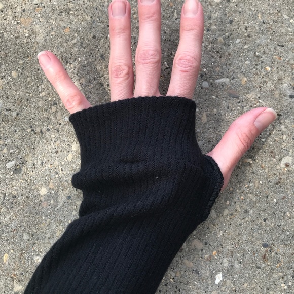 Long Black Sweater Knit Arm Warmers Soft Gloves Armwarmers Sleeves Compression - Picture 6 of 7